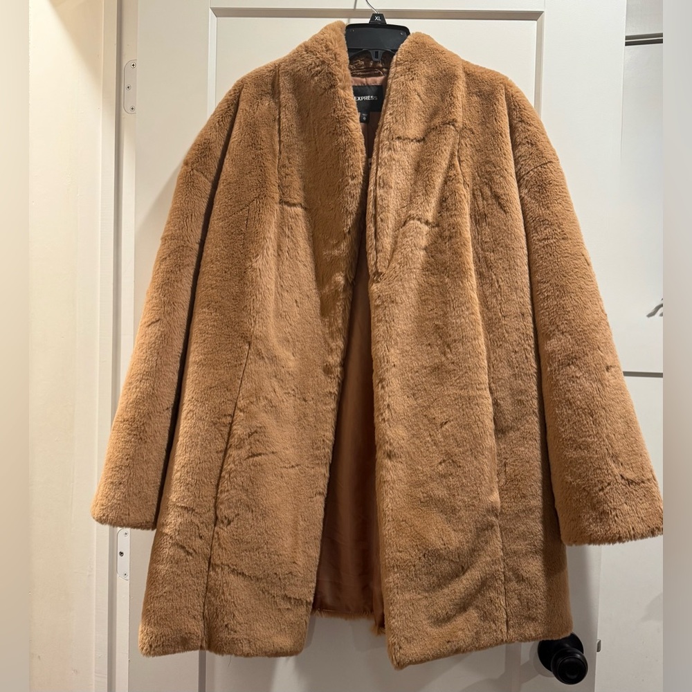 Express Elegant Women Tan‎ Faux Fur Coat Jacket Size XL